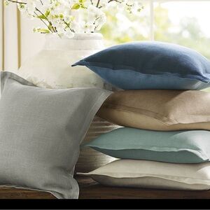 Pottery Barn Tonal Linen 20x20inch Blue Flange Pillow Cover